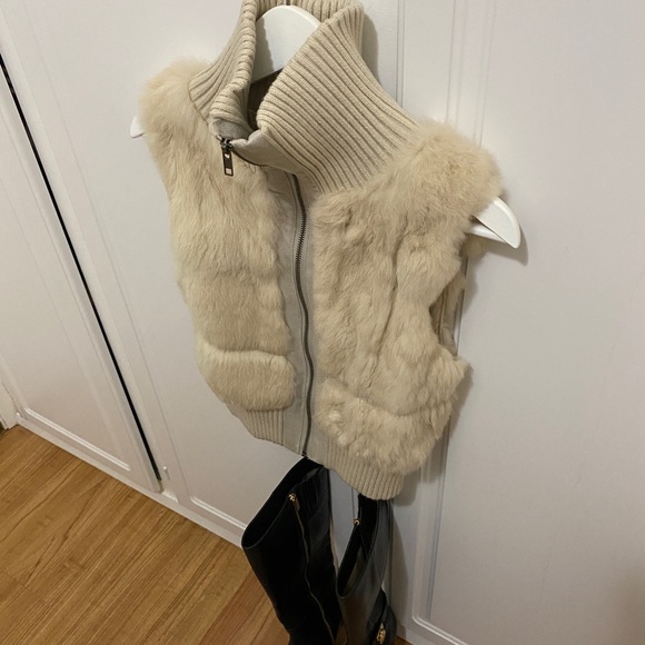 Fur Vest - Picture 4 of 8